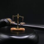 Alcool au volant : Quand l&rsquo;incompréhension du droit à l&rsquo;avocat et l&rsquo;attente pour les tests d’alcoolémie mènent à l&rsquo;acquittement
